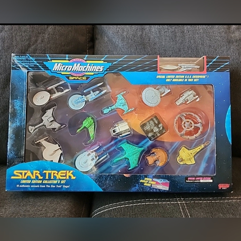 Vintage Star Trek Limited Edition Collectors Set